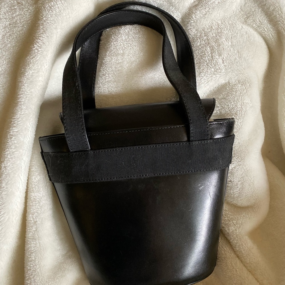 Authentic Salvatore Ferragamo - Picture 2 of 2